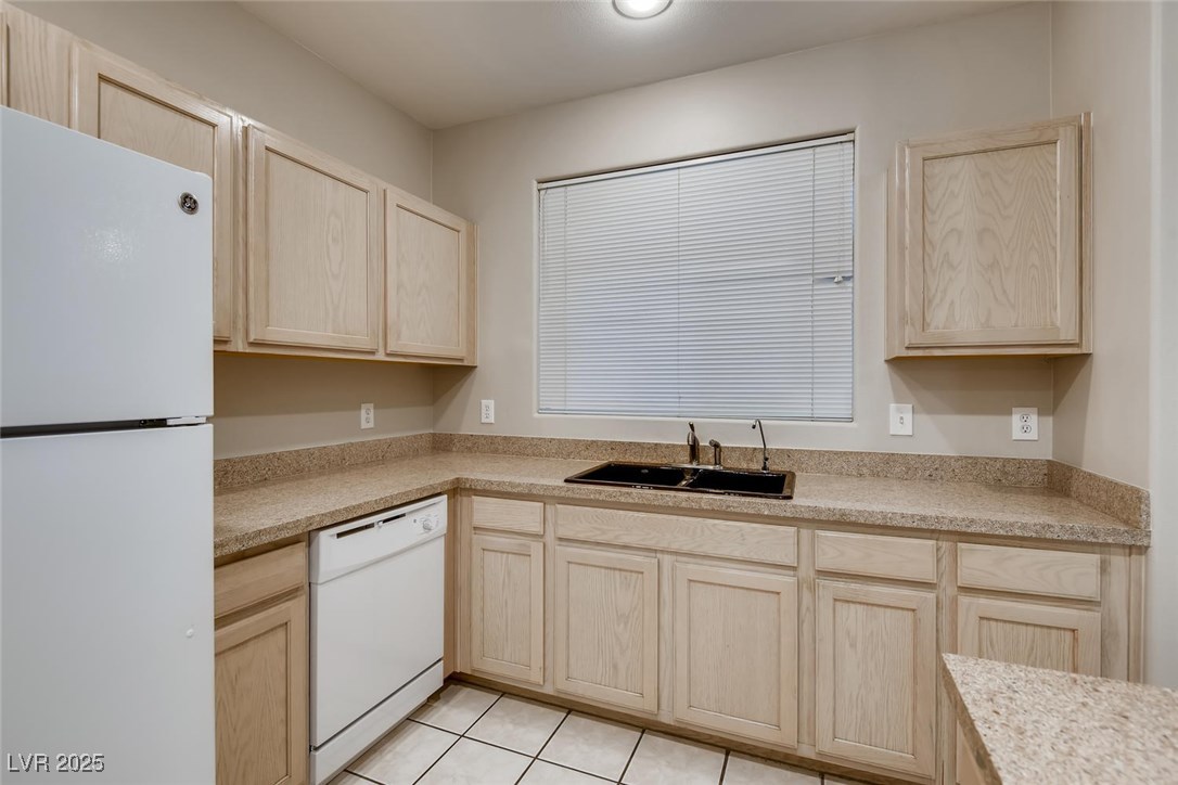 1713 Sky Of Red Drive 203 Property Photo 11