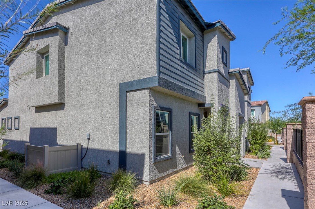 12728 Feathersong Street Property Photo 29