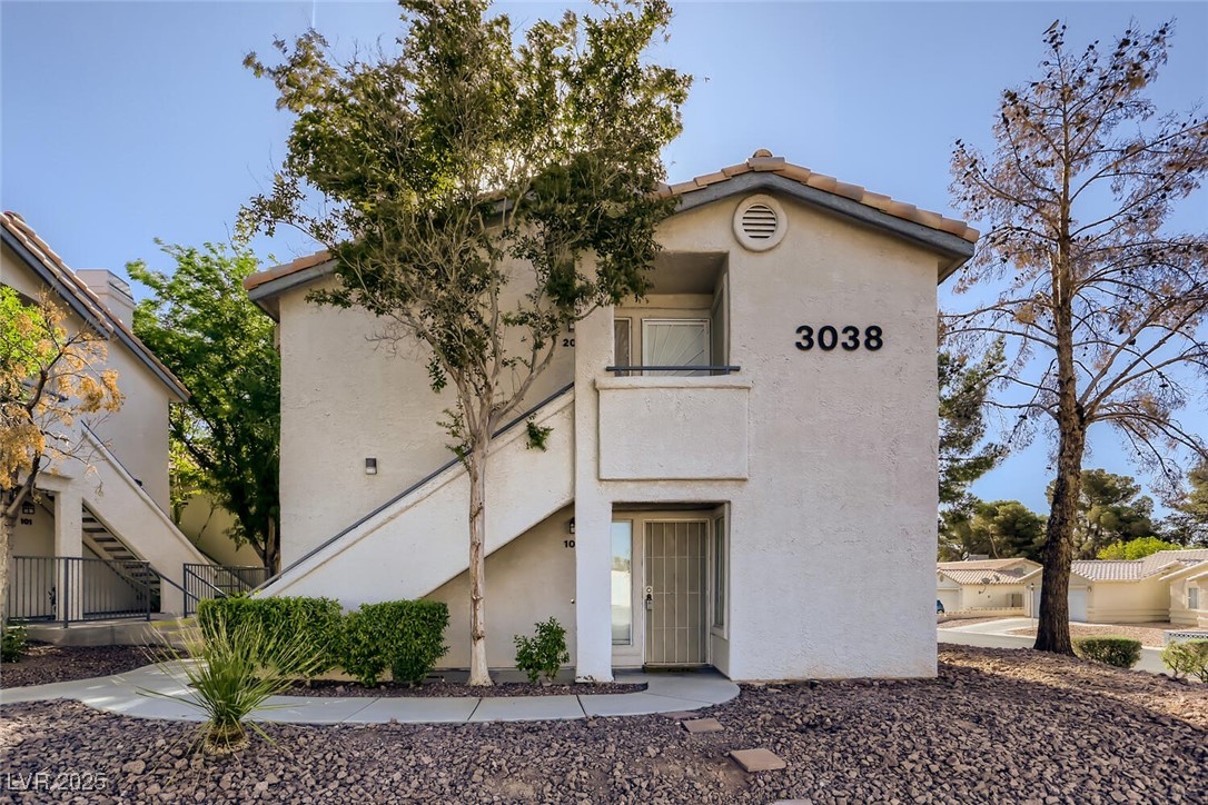 3038 Tarpon Drive 104 Property Photo 1