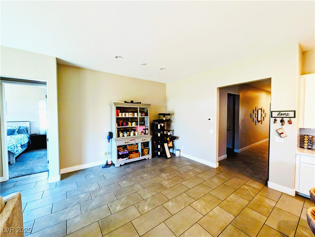 6021 Vivanco Street Property Photo 5