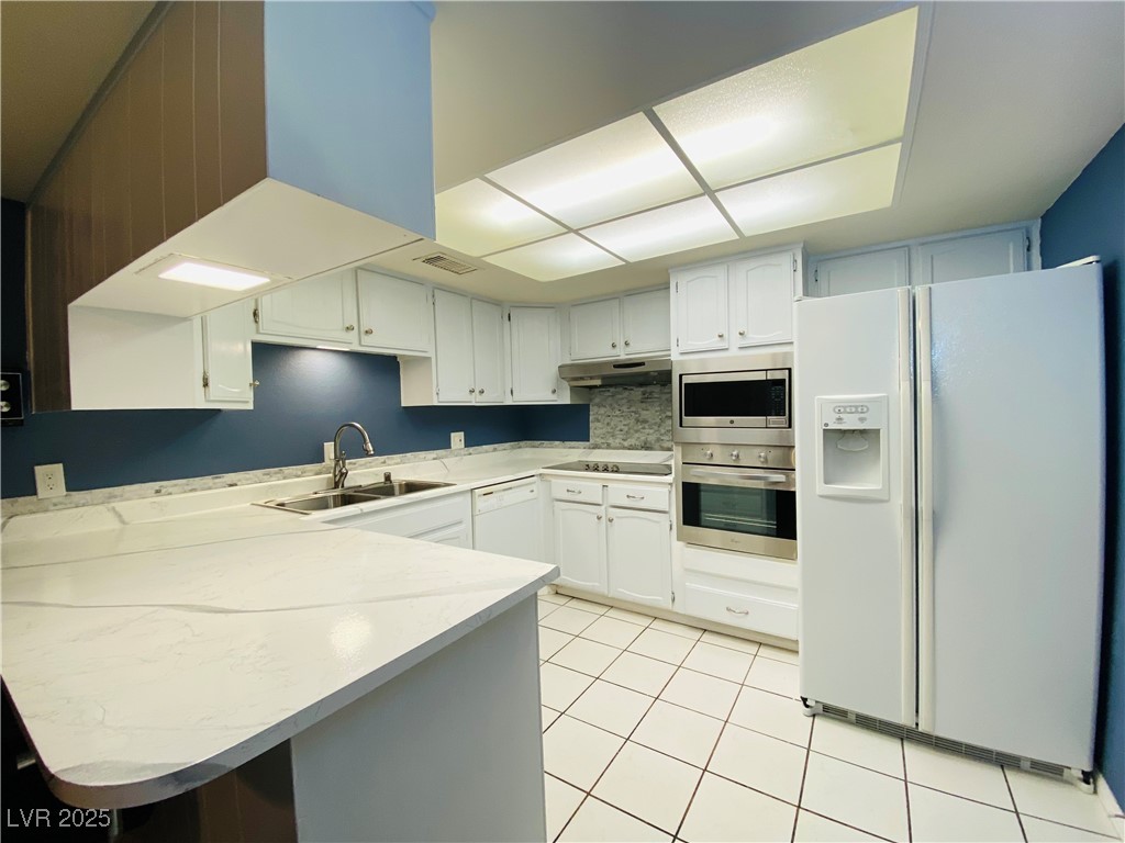 3766 Colonial Drive Property Photo 1