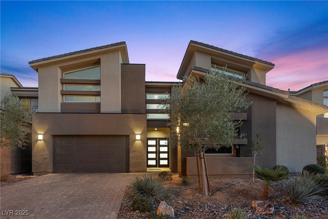 13 Scenic Terrain Avenue Property Photo 2