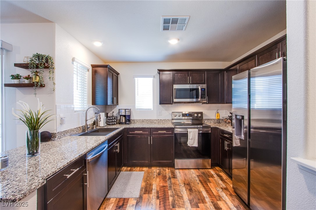 6819 Citron Mist Court Property Photo 19