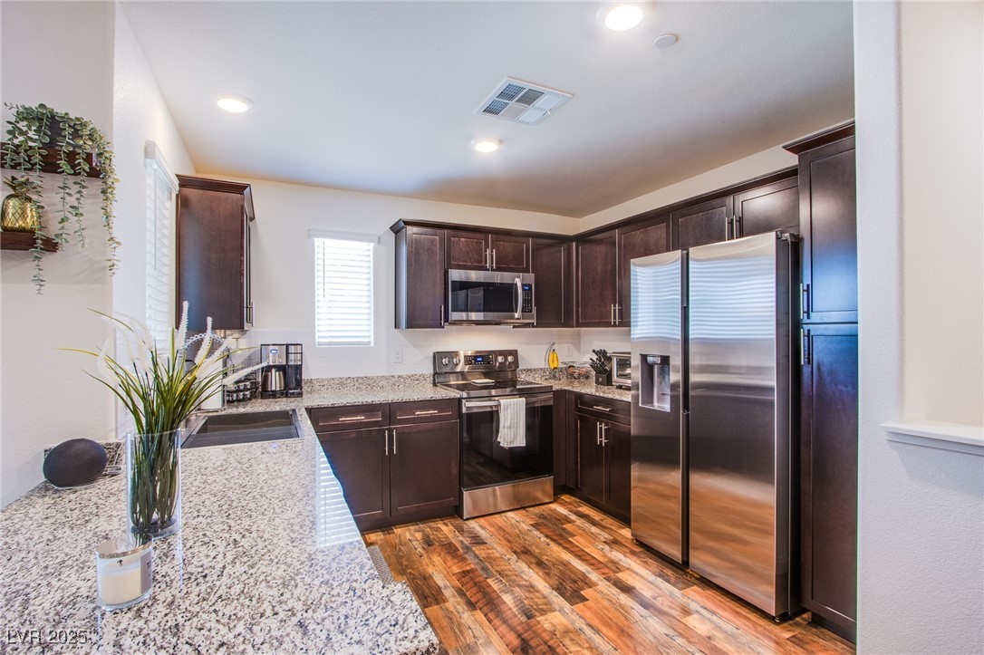 6819 Citron Mist Court Property Photo 20