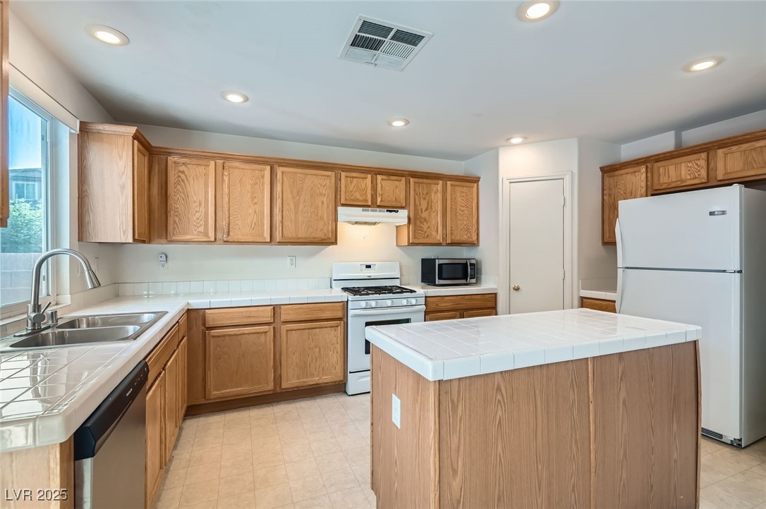 4744 Deer Forest Avenue Property Photo 1