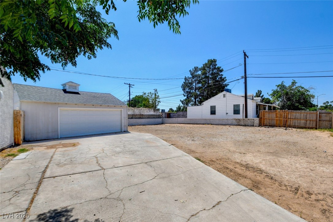 1123 Chapman Drive Property Photo 21