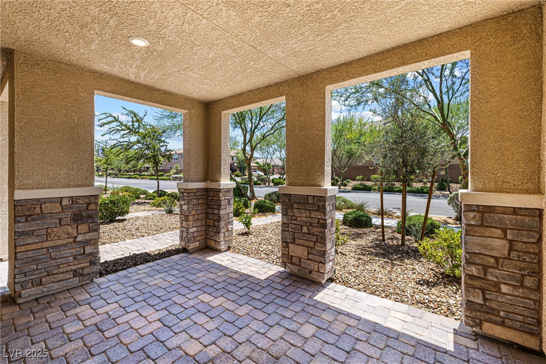 3188 Via Da Vinci Property Photo 4