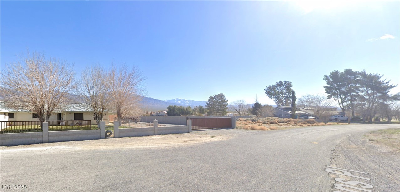 5681 Kens Place Property Photo