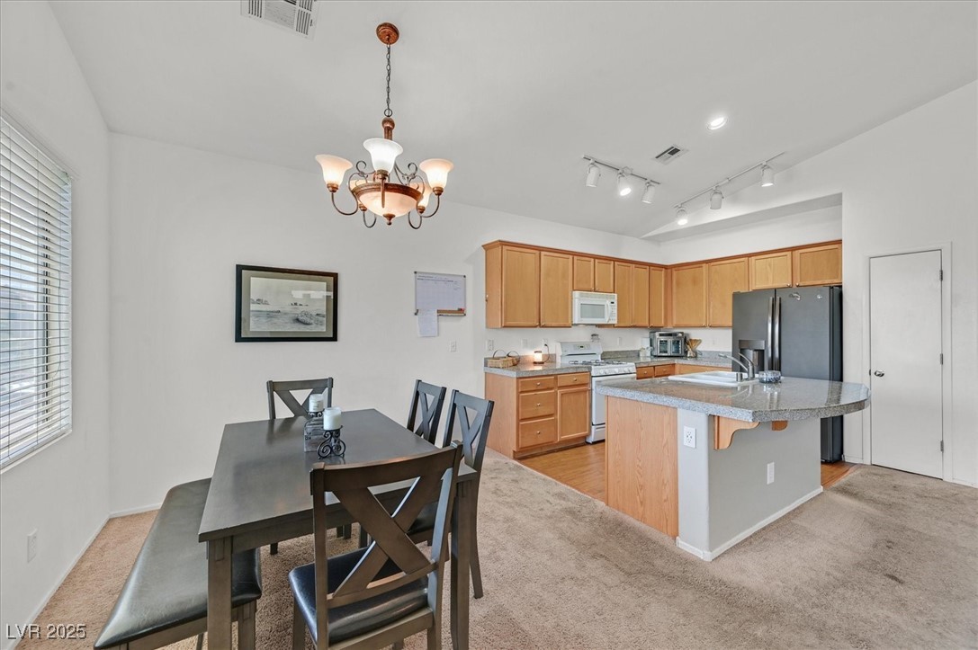 9105 White Eyes Avenue Property Photo 8