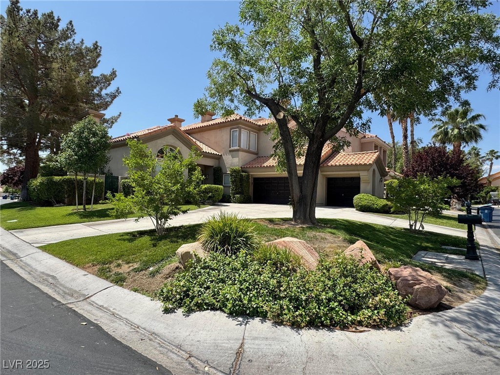 8753 Rainbow Ridge Drive Property Photo 1