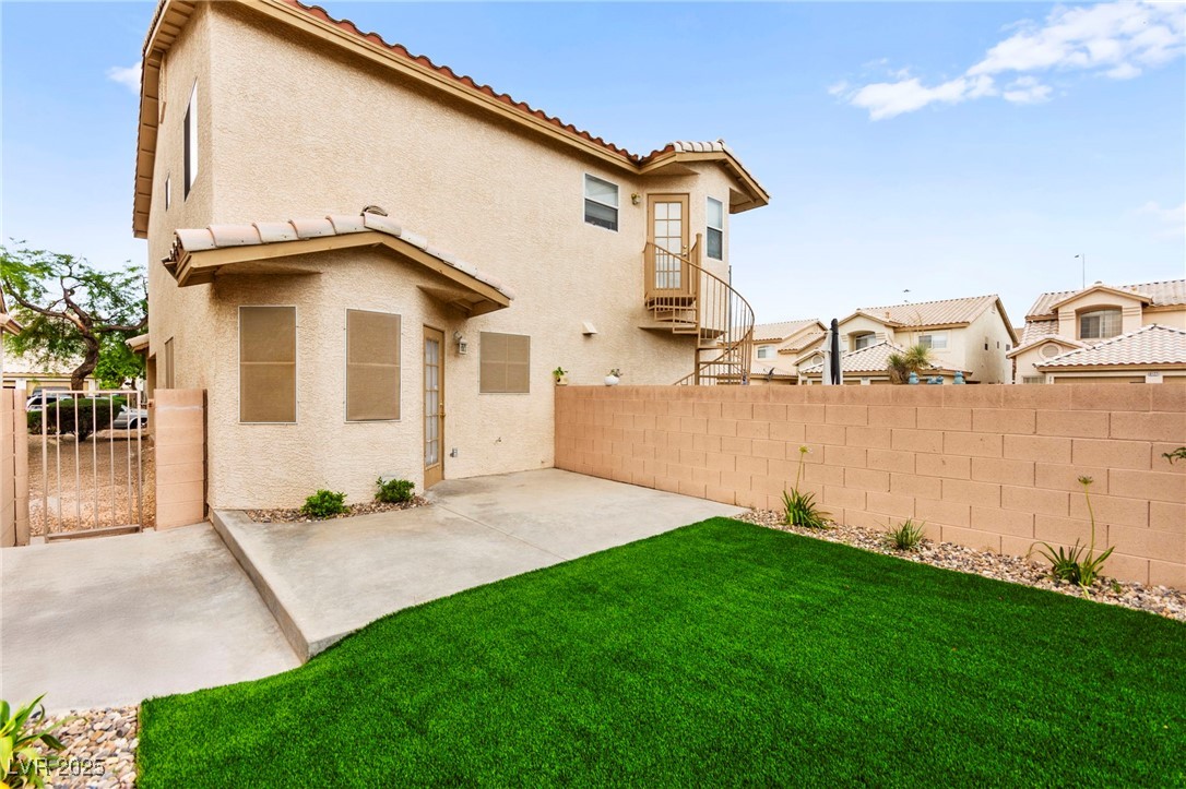 7566 Glowing Ember Court 101 Property Photo 9