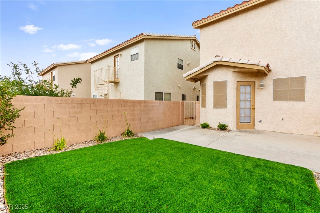7566 Glowing Ember Court 101 Property Photo 18