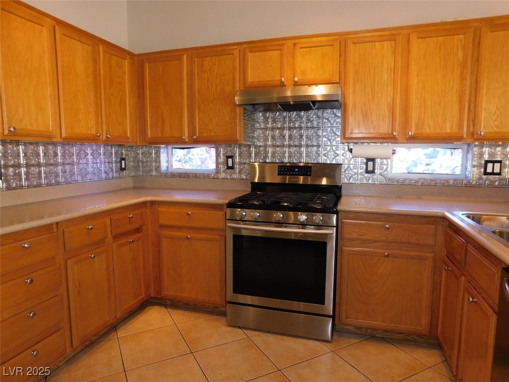 2905 Shimmering Bay Street Property Photo 15