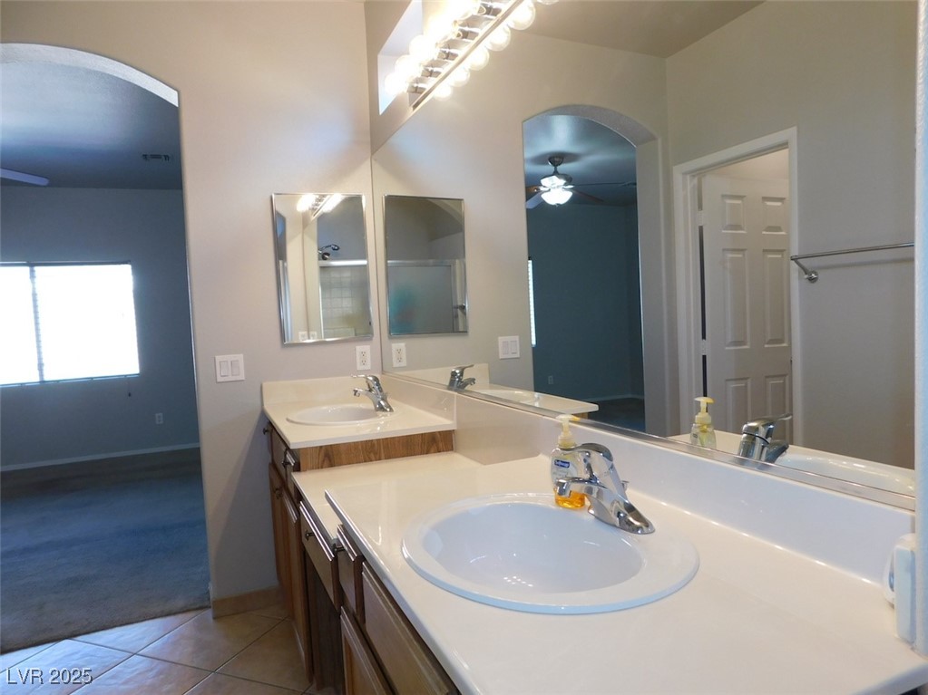 2905 Shimmering Bay Street Property Photo 29