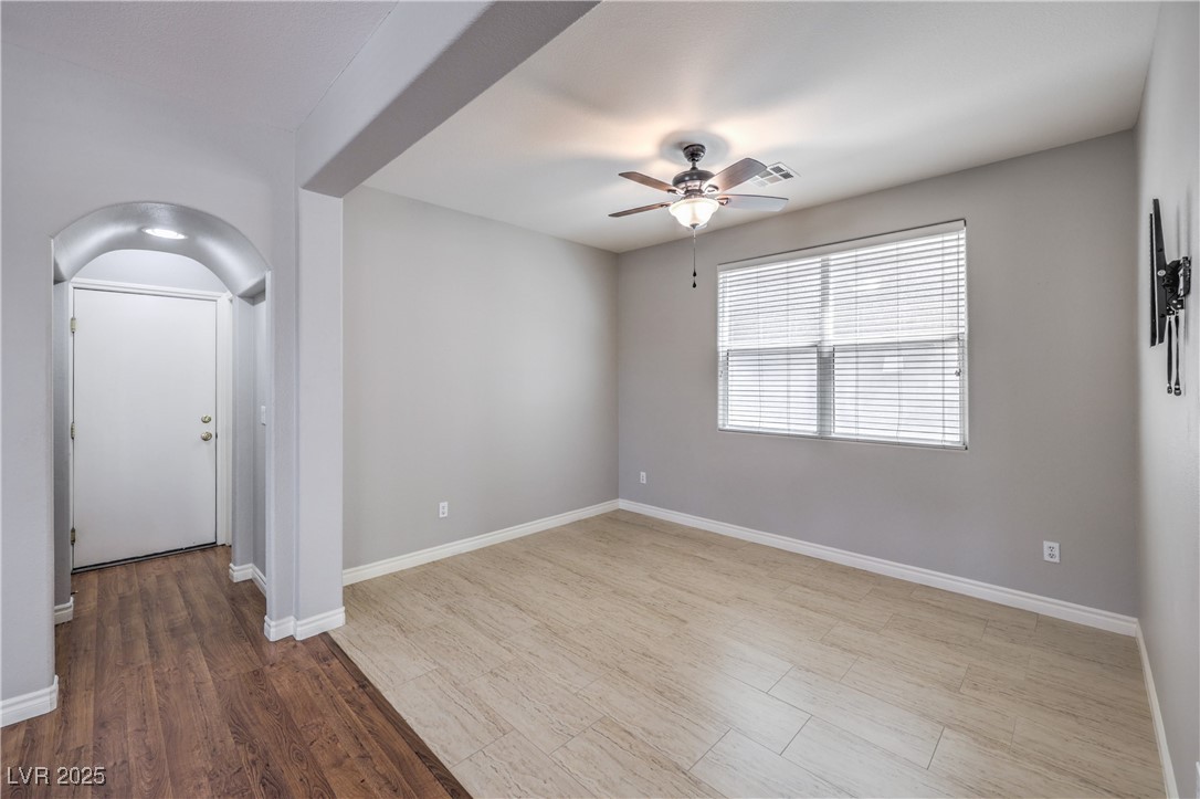 9005 Semillon Street Property Photo 5