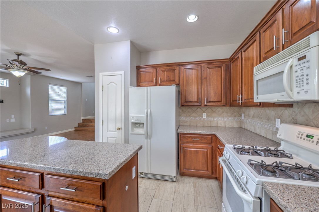 9005 Semillon Street Property Photo 13