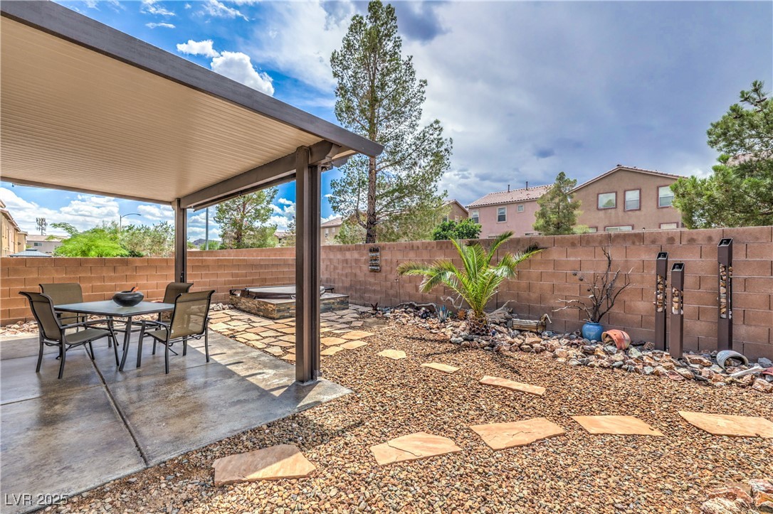 9005 Semillon Street Property Photo 32