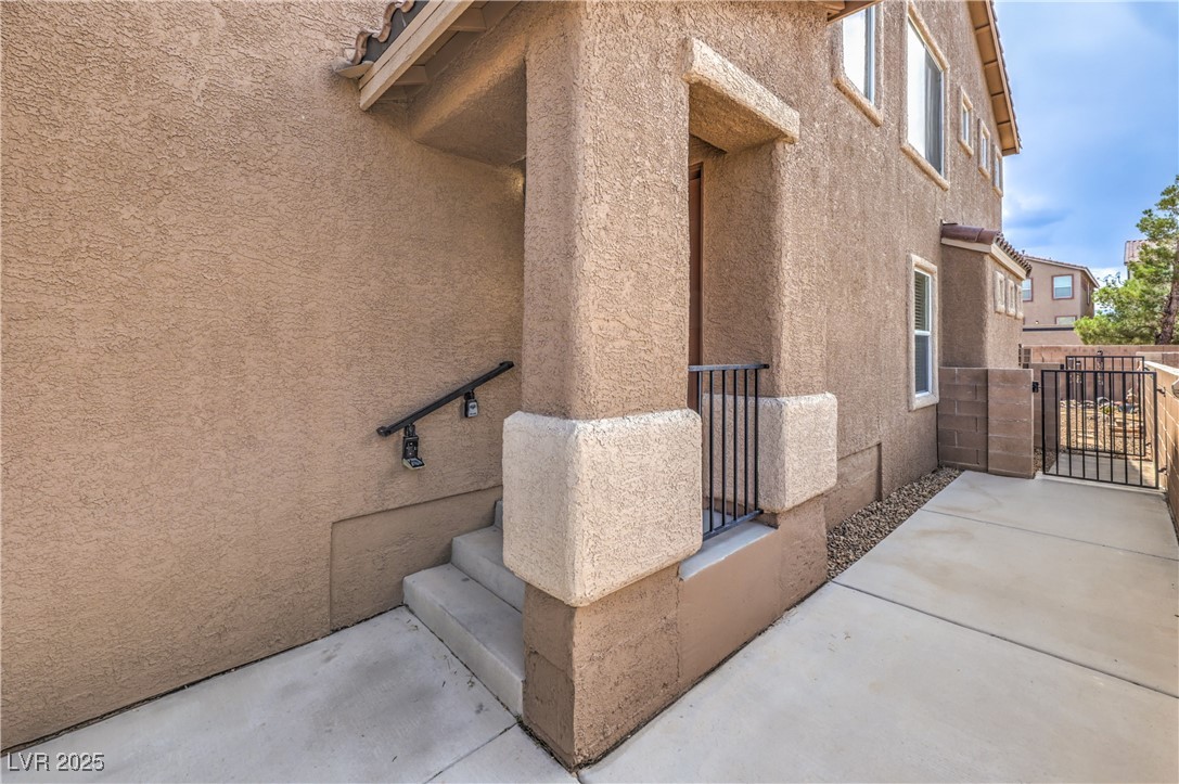 9005 Semillon Street Property Photo 35
