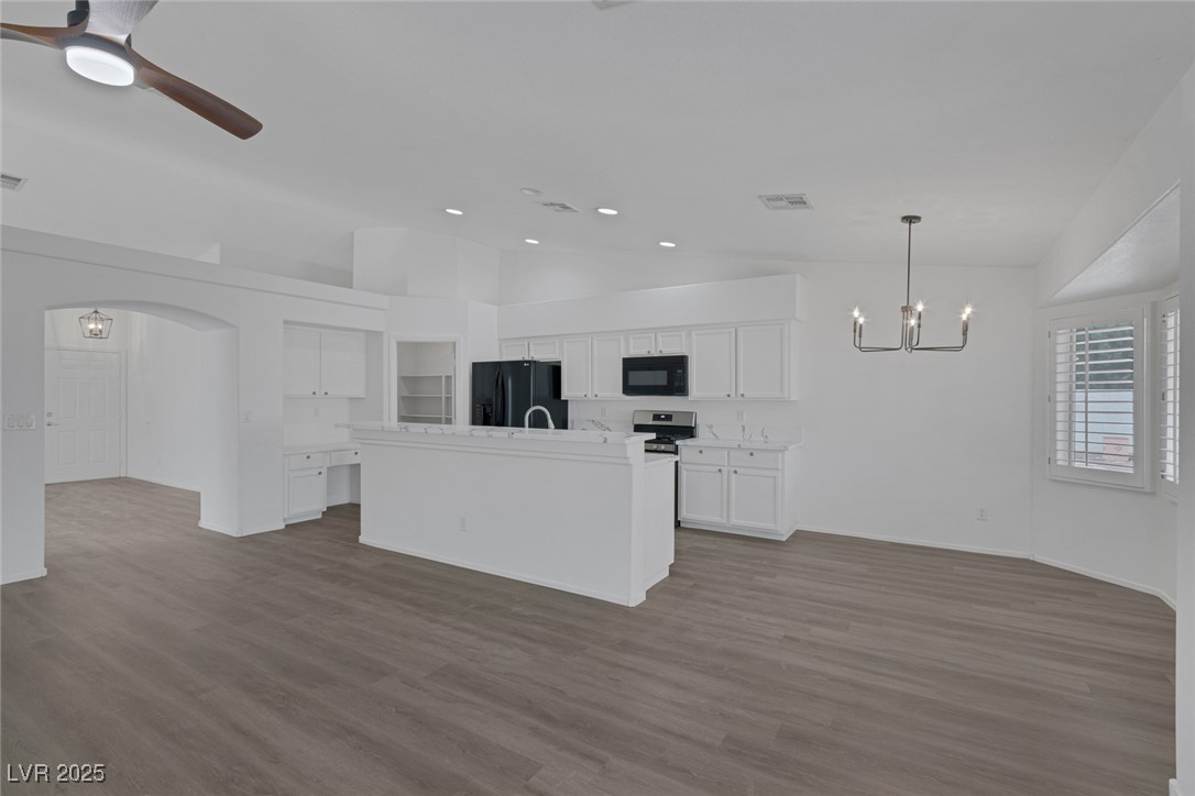 5808 Spinnaker Reach Avenue Property Photo 9