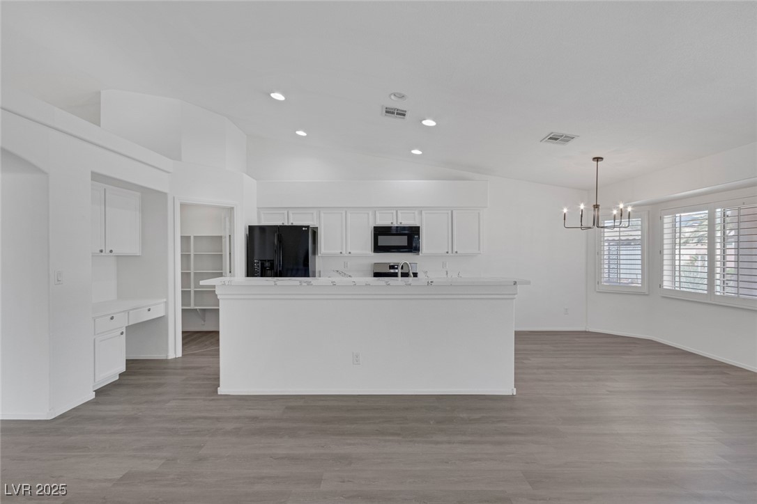 5808 Spinnaker Reach Avenue Property Photo 10