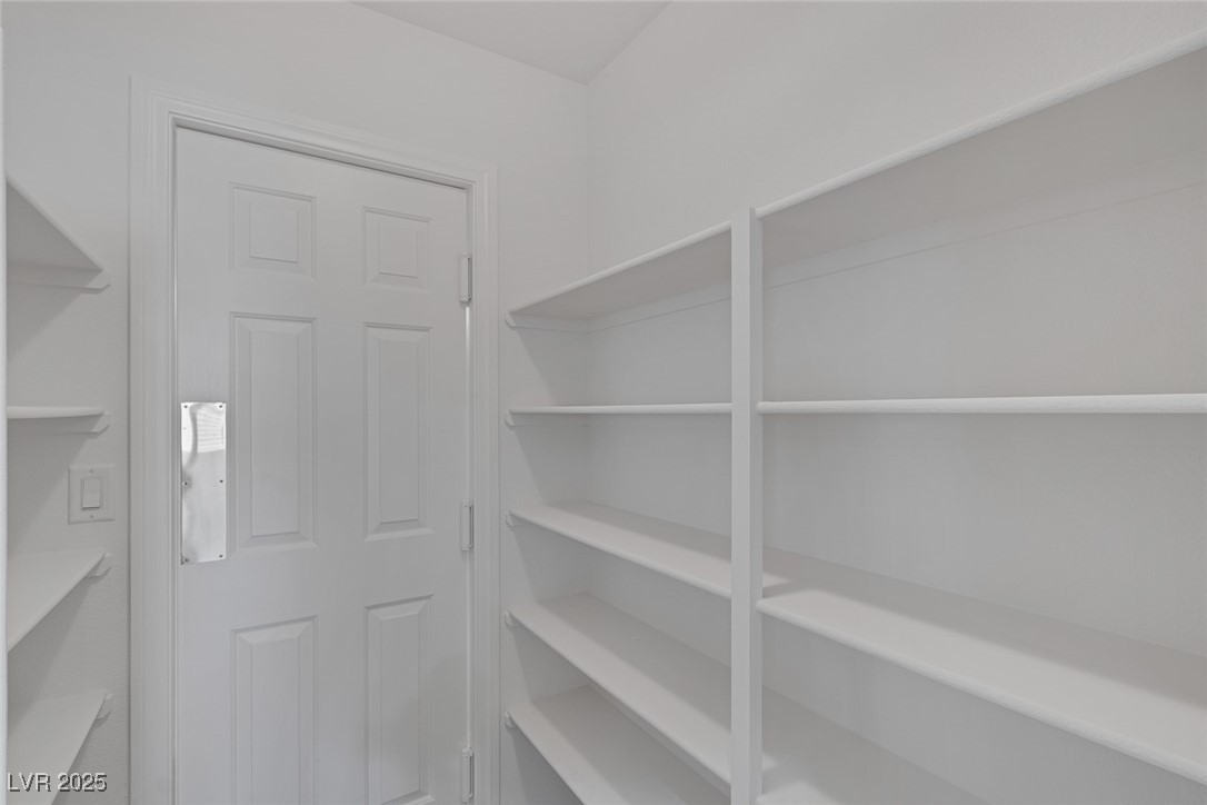 5808 Spinnaker Reach Avenue Property Photo 15
