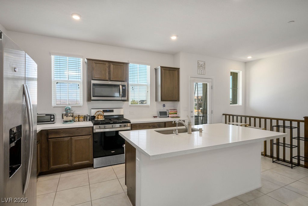 611 Sedum Avenue Property Photo 4