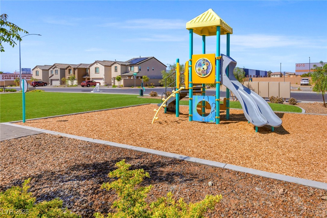 6252 Blood Lily Avenue Property Photo 10