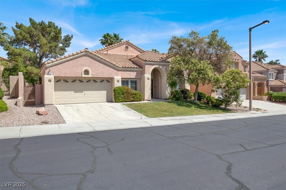 8612 Chiquita Drive Property Photo 1