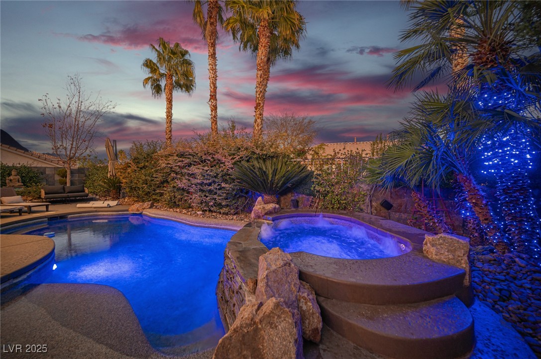 340 Autumn Palace Court Property Photo 2