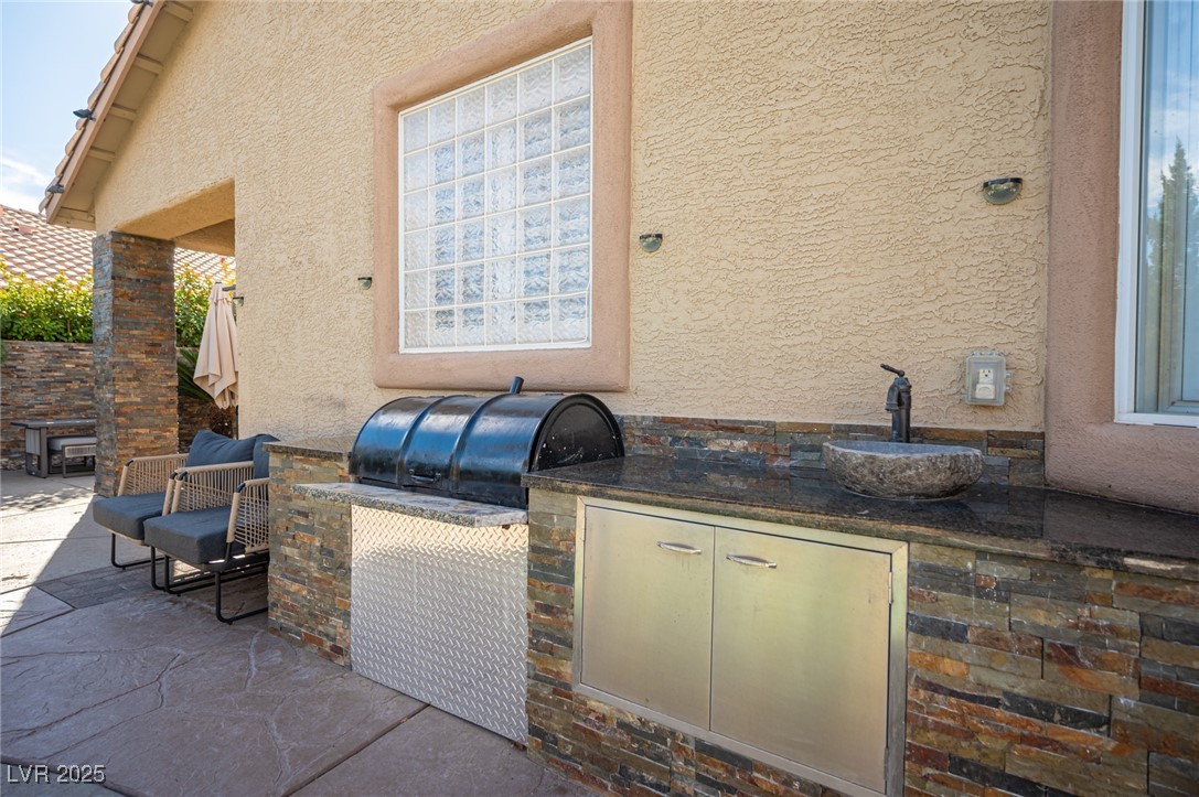 340 Autumn Palace Court Property Photo 10