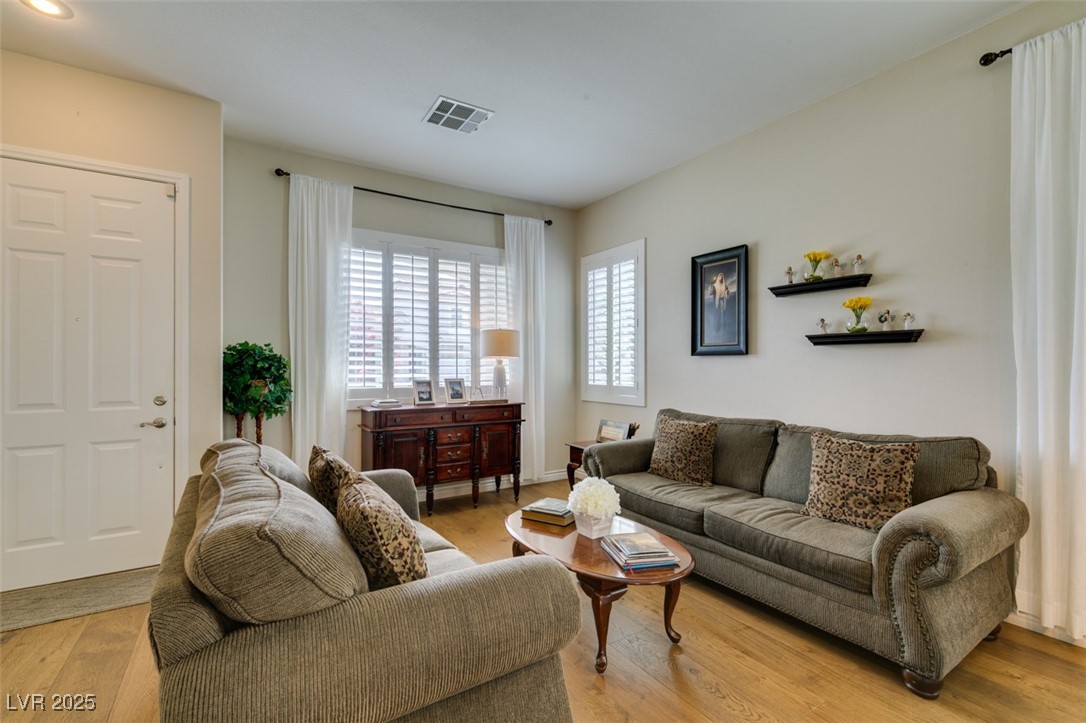 2418 Brockton Way Property Photo 8