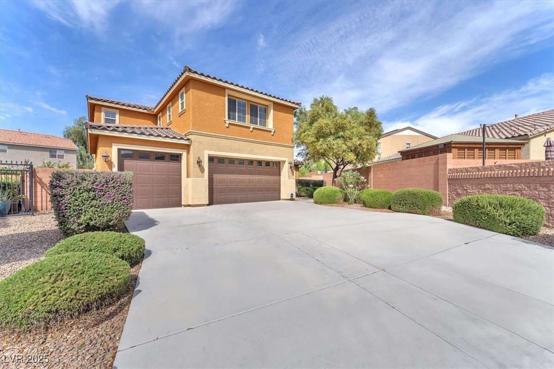 6659 Alder Flower Court Property Photo 3