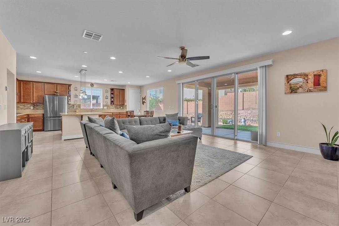 6659 Alder Flower Court Property Photo 8