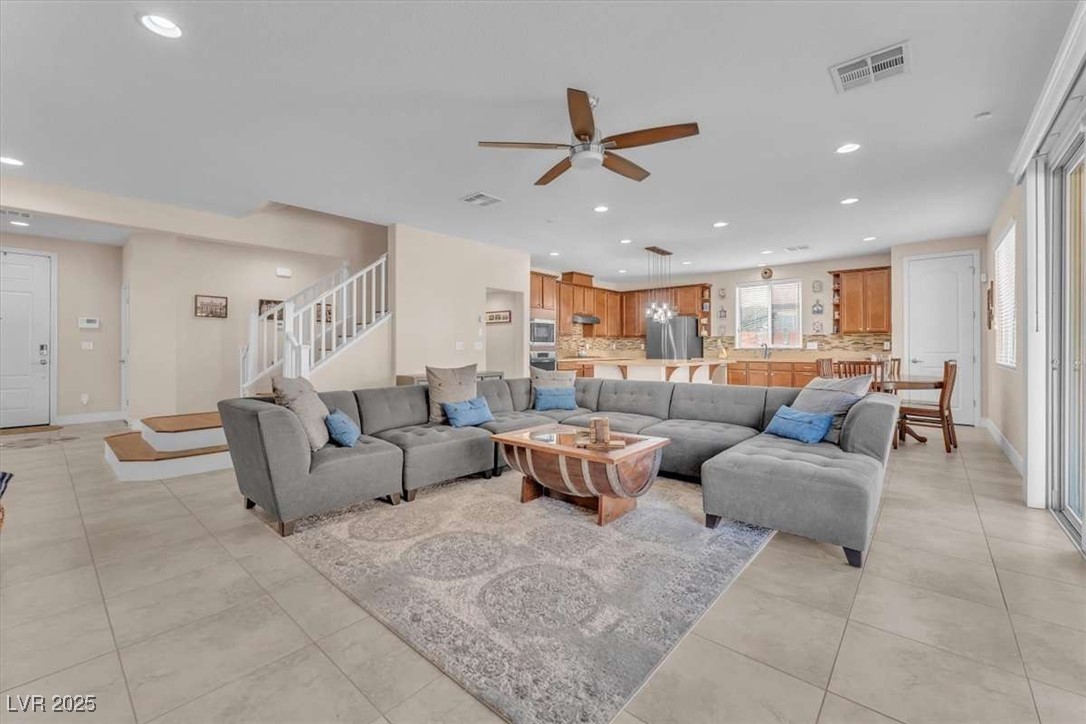 6659 Alder Flower Court Property Photo 9