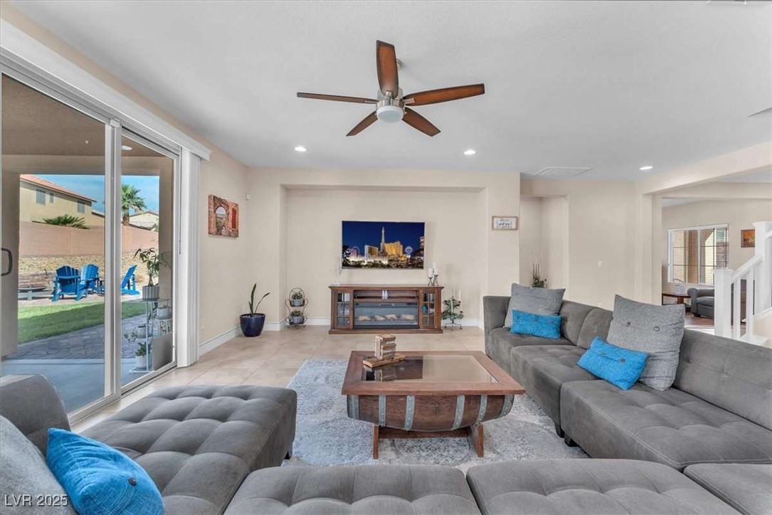 6659 Alder Flower Court Property Photo 10