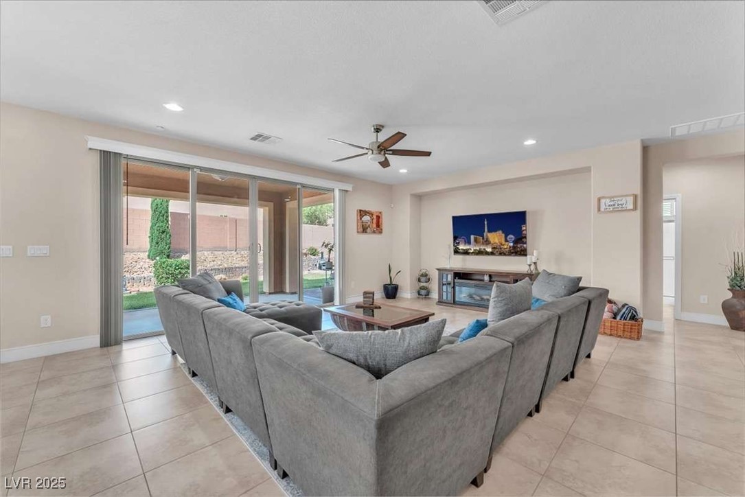 6659 Alder Flower Court Property Photo 11
