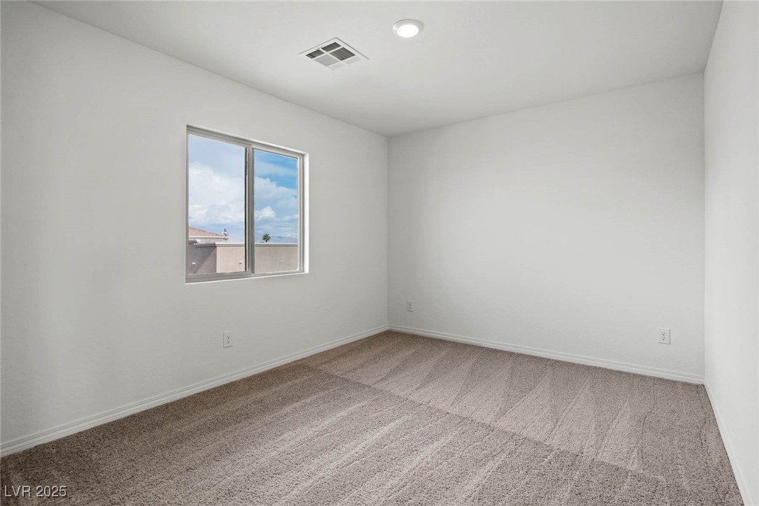 1704 Desert Path Avenue Property Photo 7