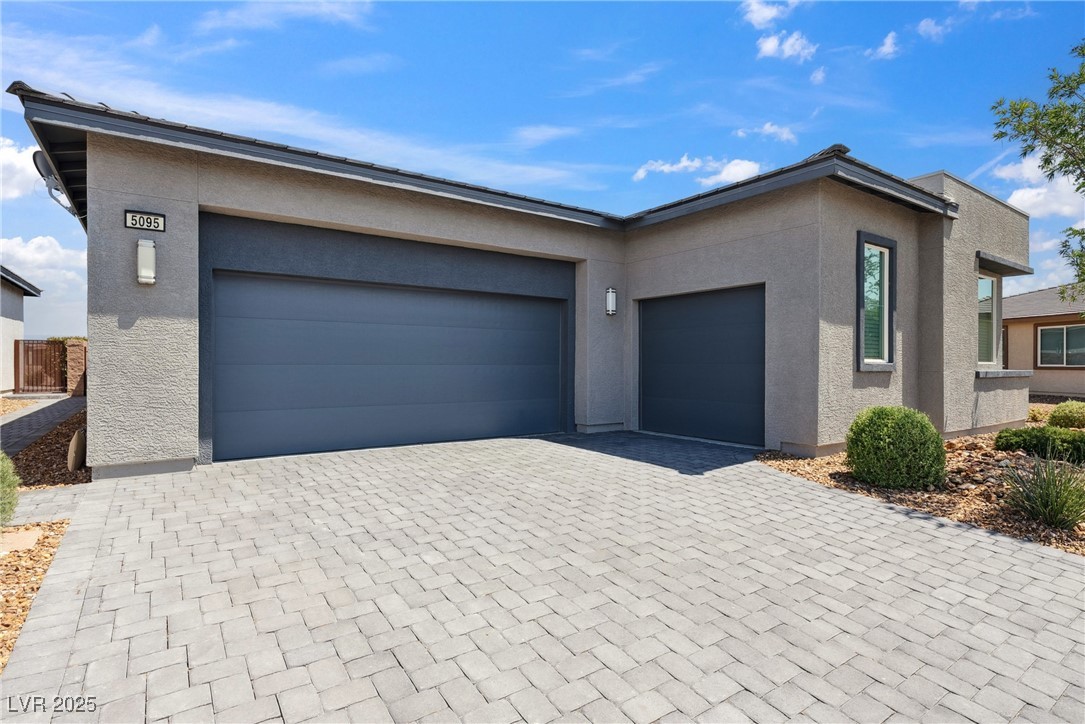5095 East Long Leaf Court Property Photo 3