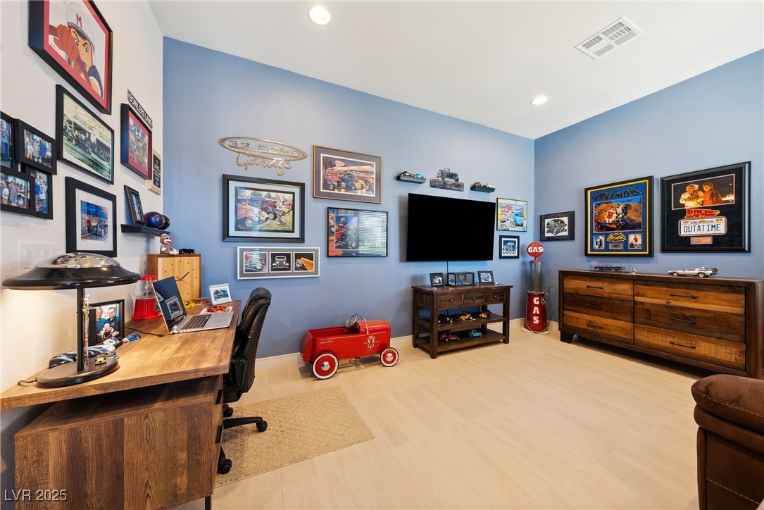 5095 East Long Leaf Court Property Photo 9
