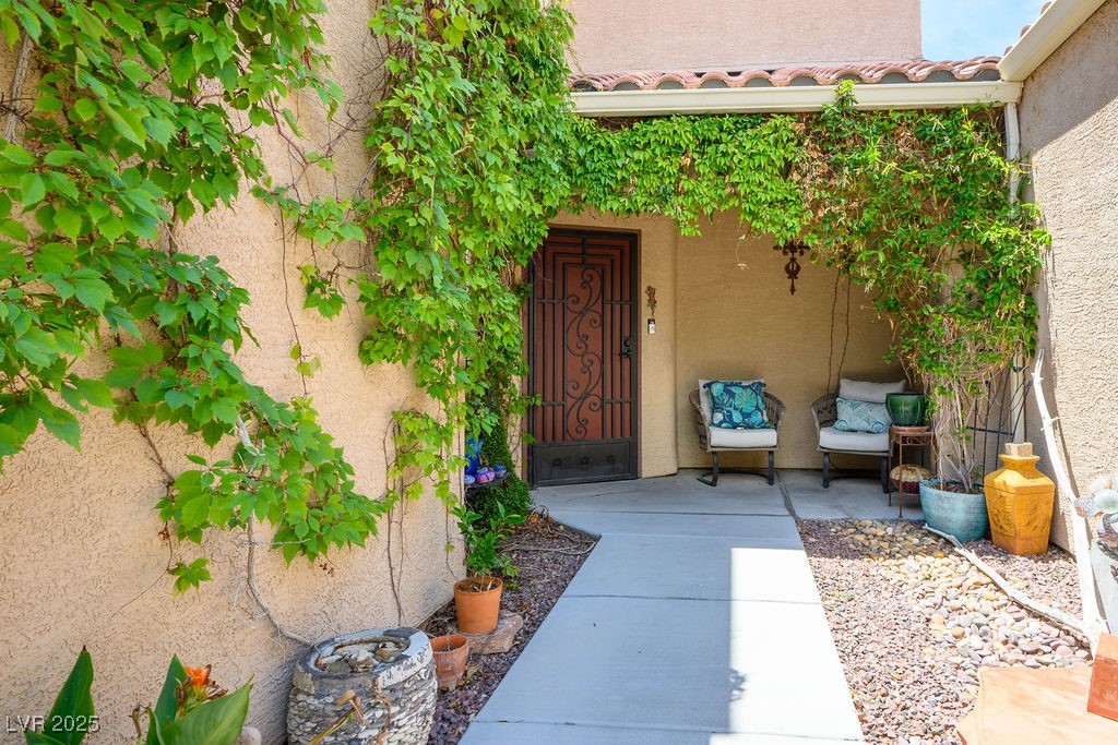 8873 Briar Bay Drive Property Photo 4