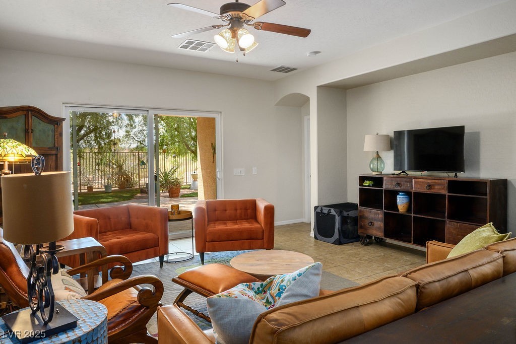 8873 Briar Bay Drive Property Photo 11