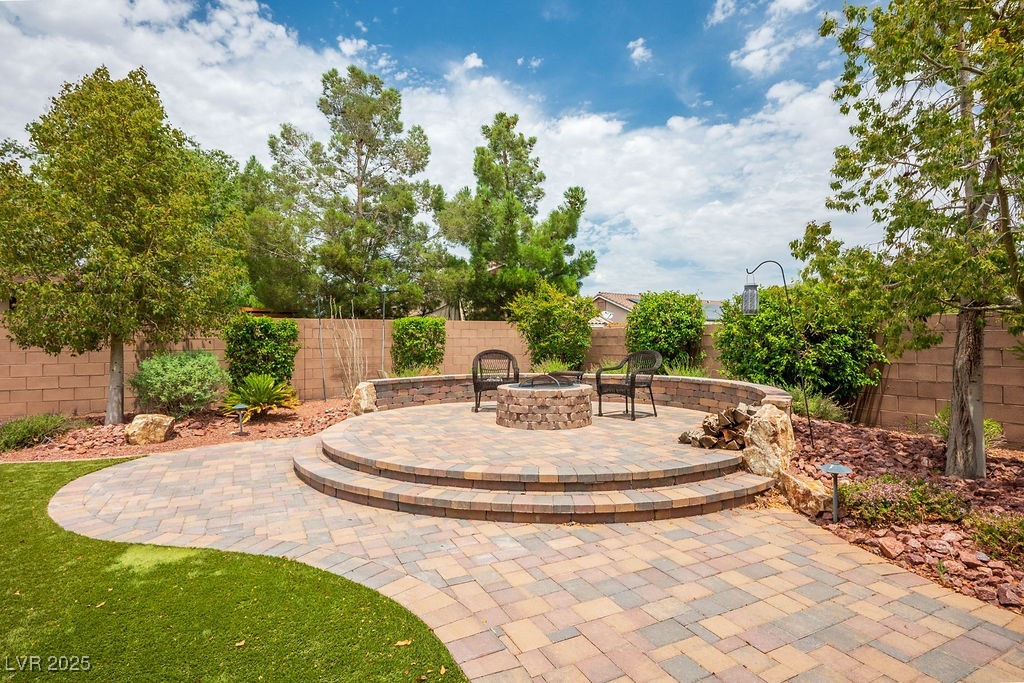 8340 Jeremiahs Lodge Avenue Property Photo 1