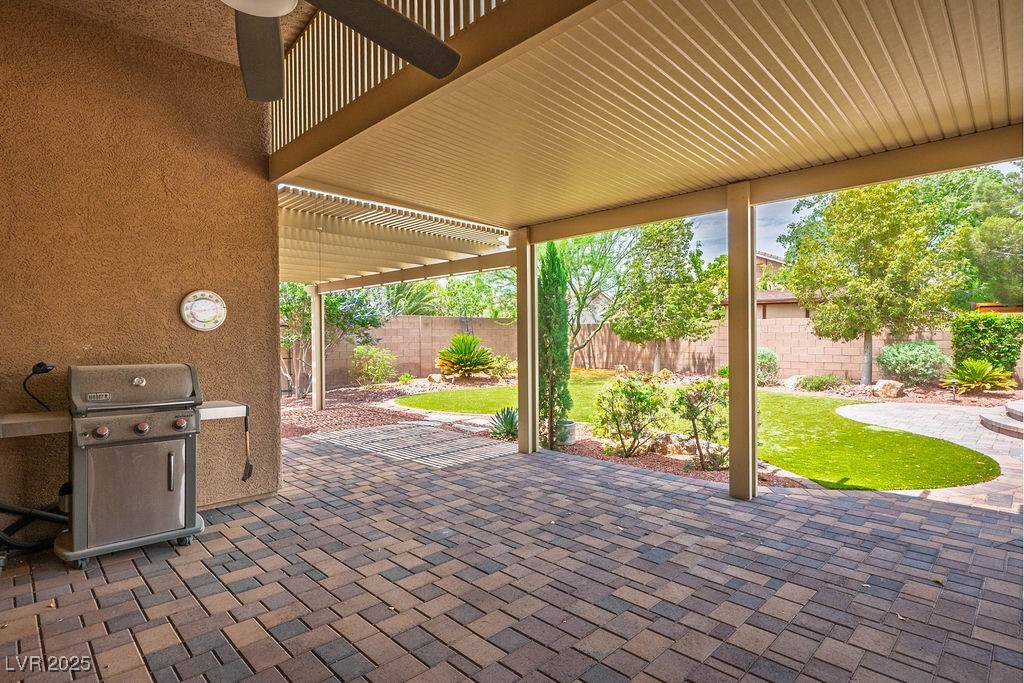 8340 Jeremiahs Lodge Avenue Property Photo 2