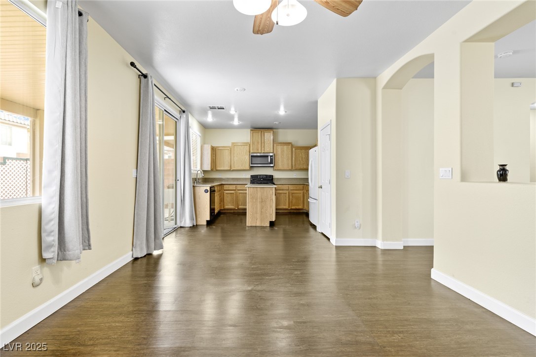 8221 Stoneheather Court Property Photo 7