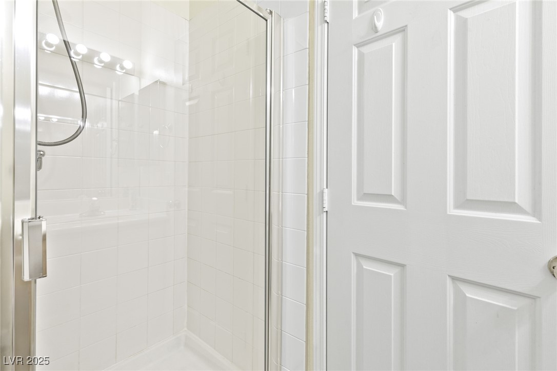 8221 Stoneheather Court Property Photo 13