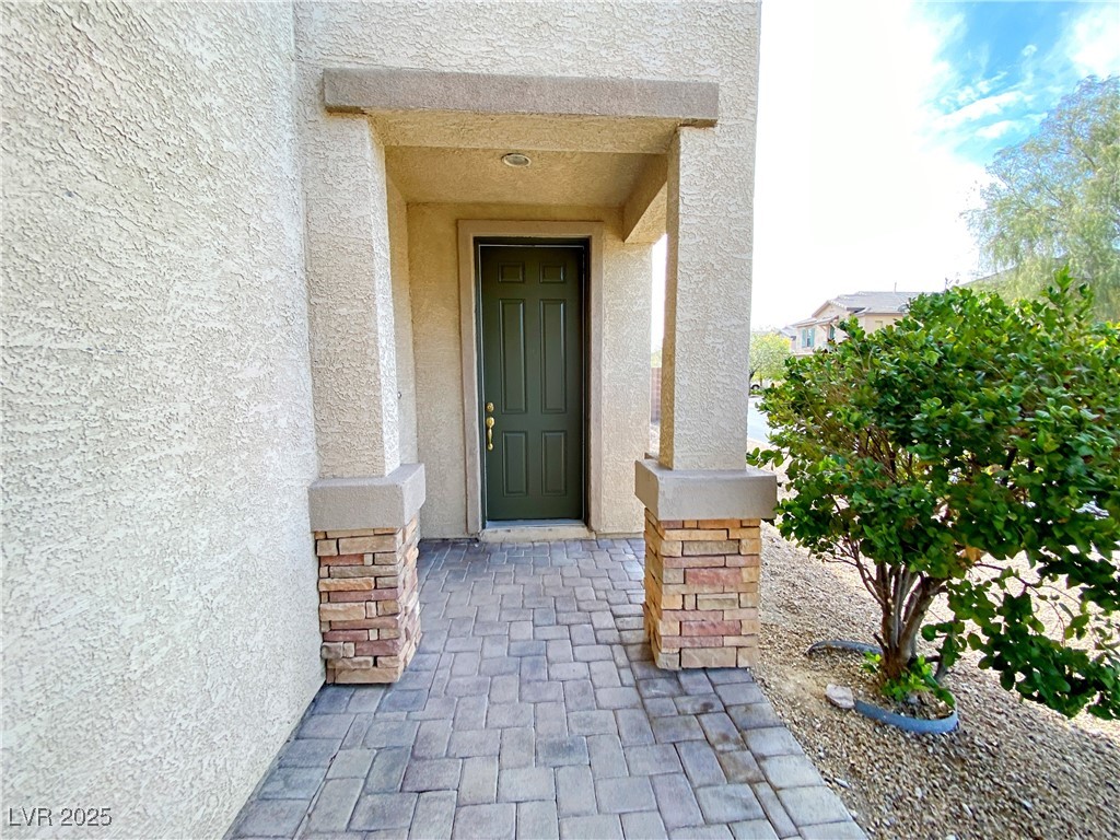 9057 Spinning Wheel Avenue Property Photo 4