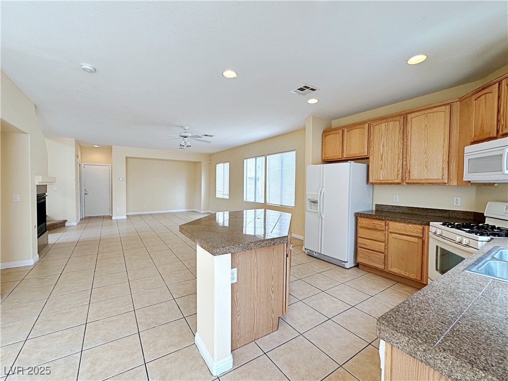 9057 Spinning Wheel Avenue Property Photo 12