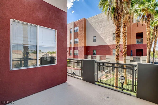 83 East Agate Avenue 207 Property Photo 2