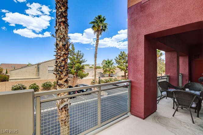 83 East Agate Avenue 207 Property Photo 3