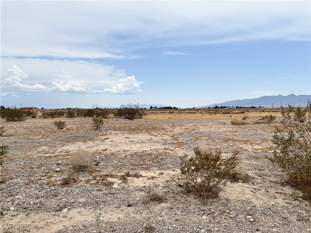2521 East Bedrock Street Property Photo 1